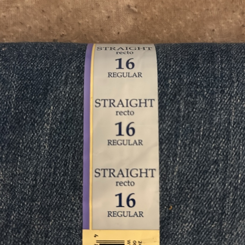 Jeans - Picture 2 of 3